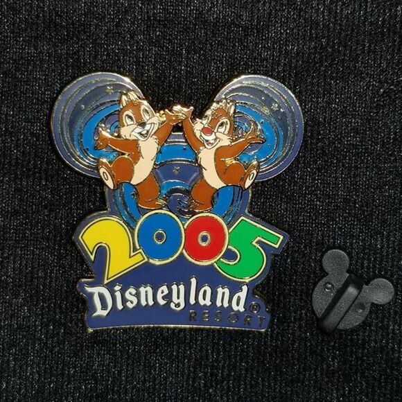 Disney Pin Chip Dale Disneyland 2005 Collection Mickey Ears Background 35427 PoP - Picture 7 of 9